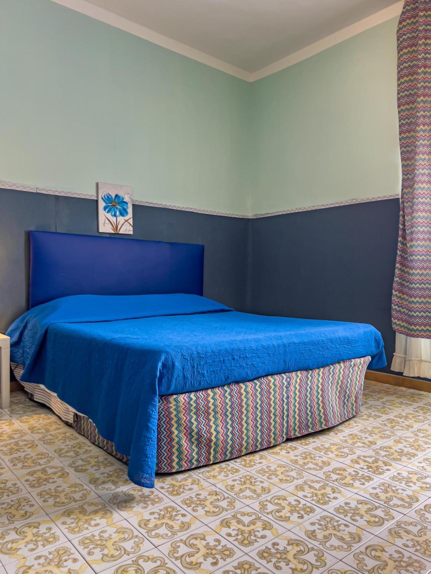 Bed & Breakfast La Terrazza Hotel ลาตินา ภายนอก รูปภาพ