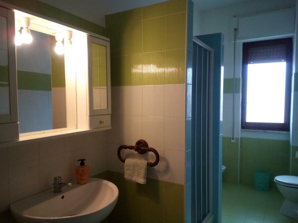 Bed & Breakfast La Terrazza Hotel ลาตินา ภายนอก รูปภาพ